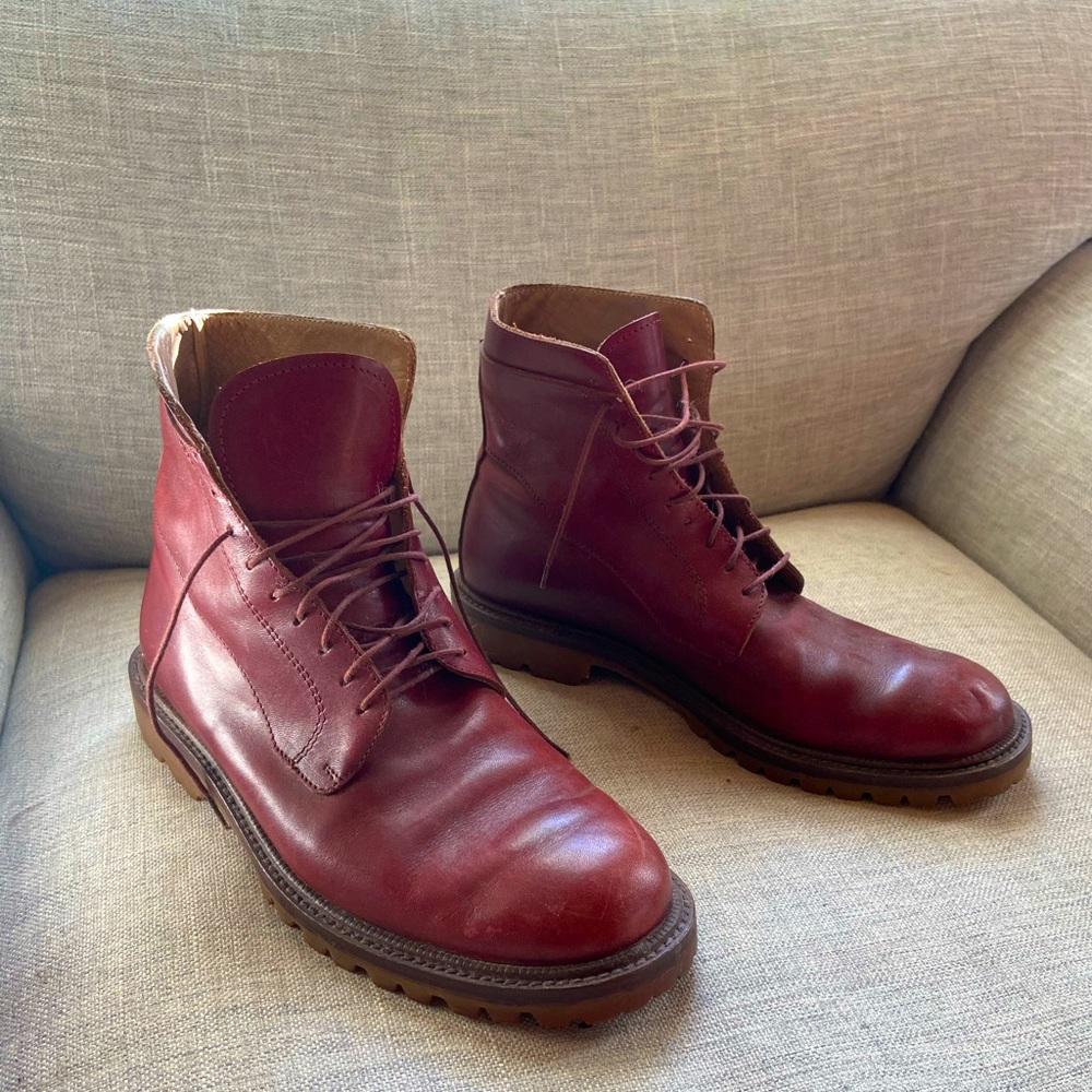 Italian brand Romeo Gigli reddish/brown leather boots with lug soles.  Size 40